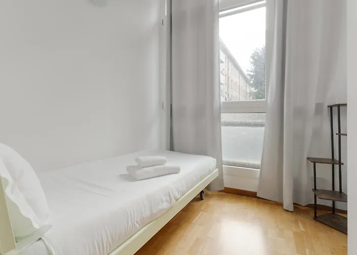 Guesthost - Modern In Corvetto * Μιλάνο
